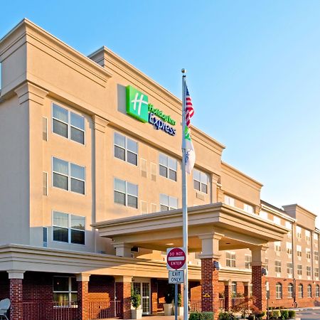 Holiday Inn Express Woodbridge By Ihg Avenel Exterior foto