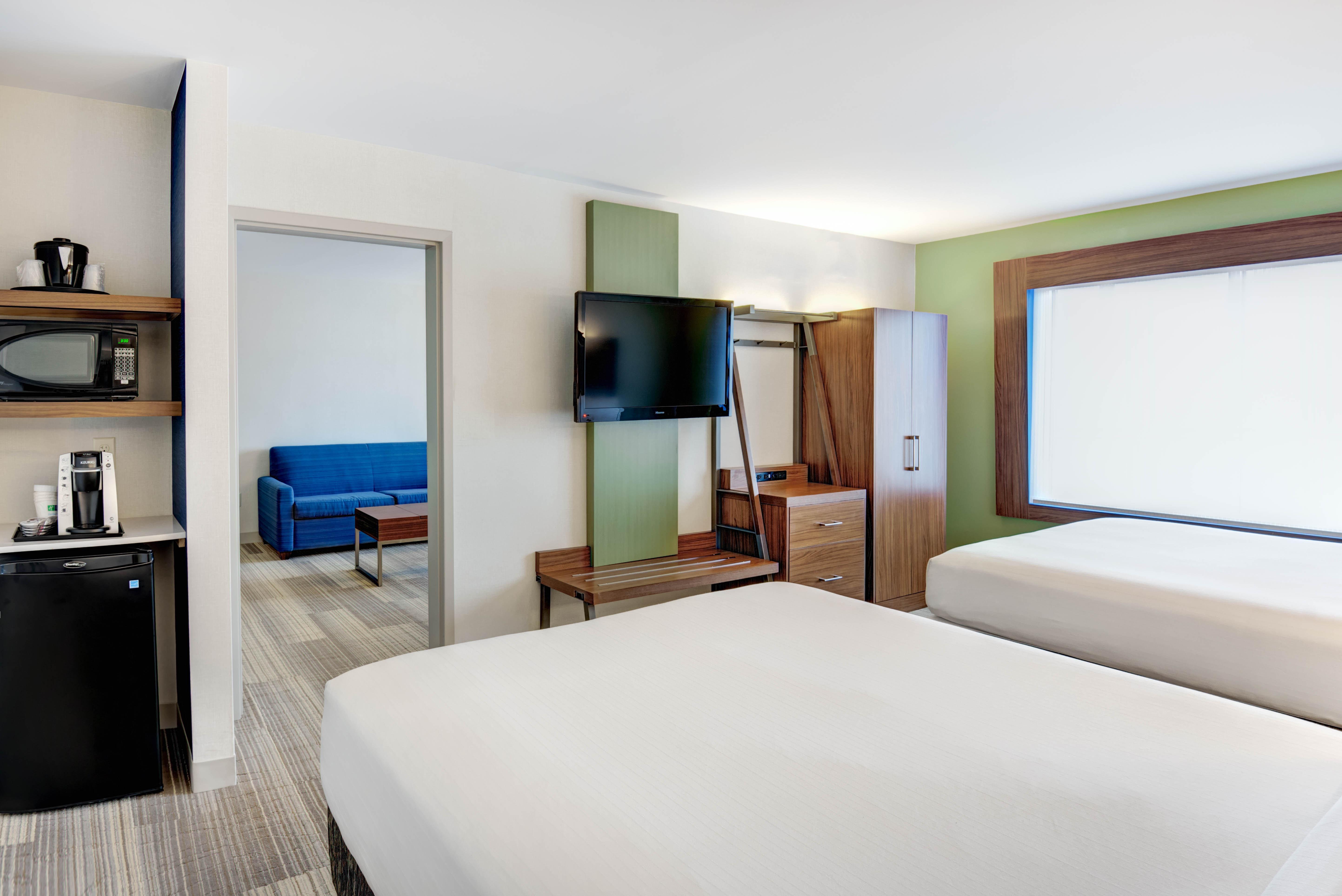 Holiday Inn Express Woodbridge By Ihg Avenel Exterior foto