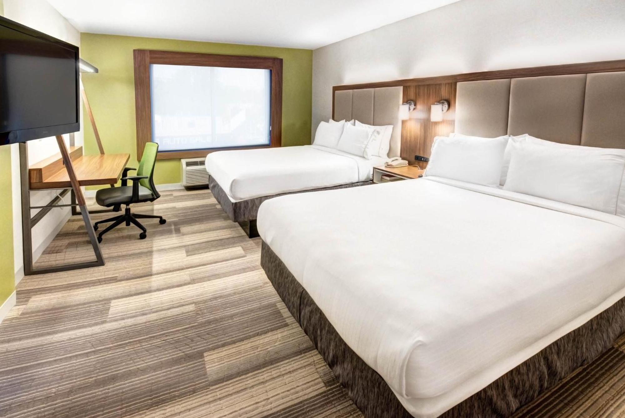 Holiday Inn Express Woodbridge By Ihg Avenel Exterior foto